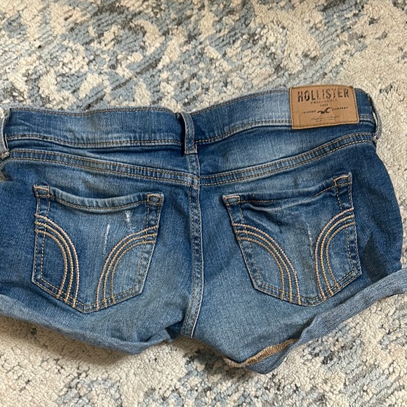 Hollister Blue Denim Shorts - Picture 3 of 4
